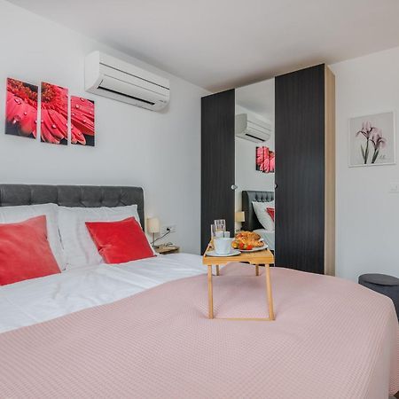 Modern Apartments Elle Malinska 万塔西西 外观 照片
