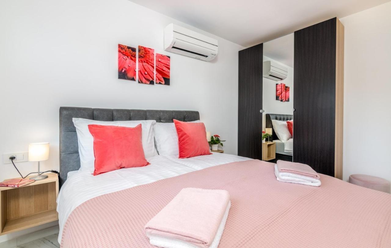 Modern Apartments Elle Malinska 万塔西西 外观 照片
