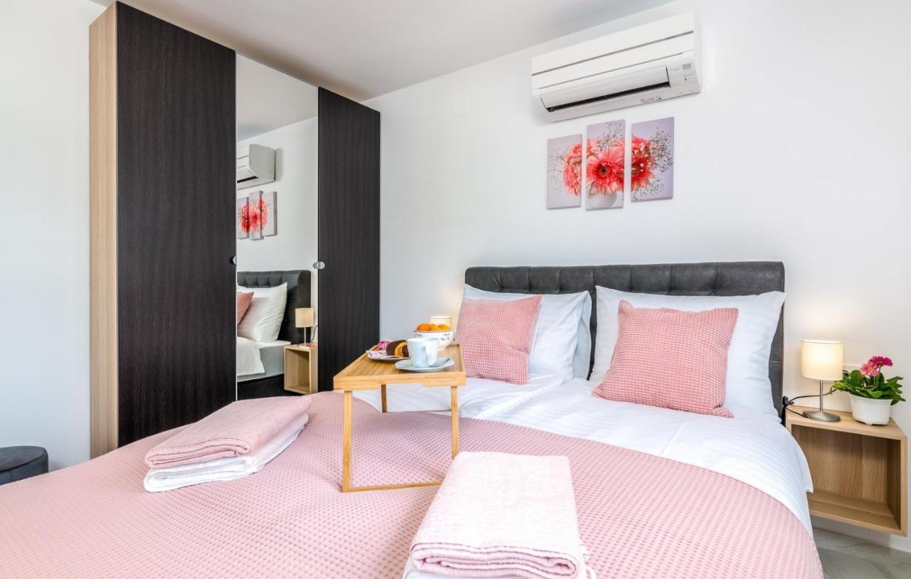 Modern Apartments Elle Malinska 万塔西西 外观 照片